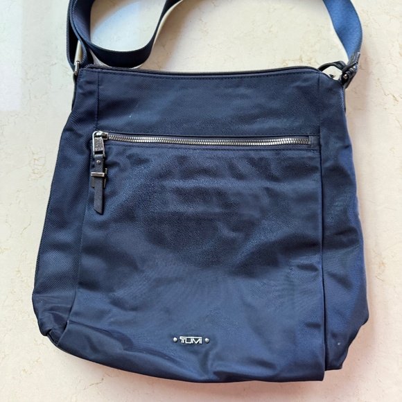 Tumi shoulder bag navy - Picture 1 of 5